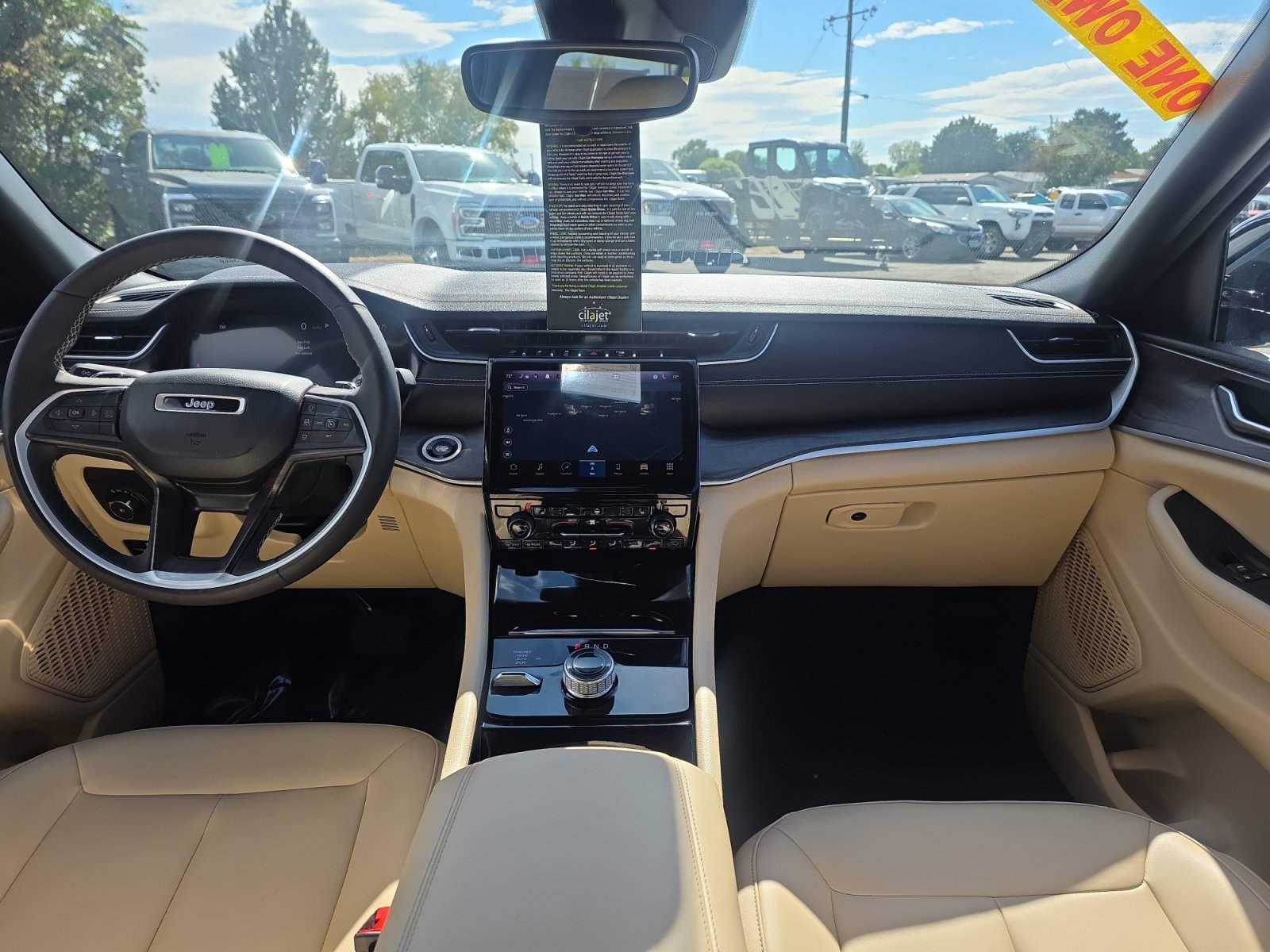 Used 2023 Jeep Grand Cherokee L Limited AWD/4WD image 18