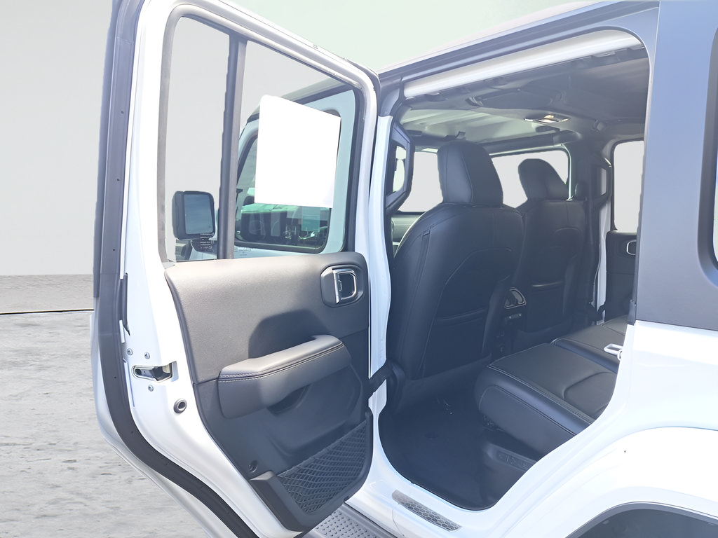 Used 2023 Jeep Wrangler Unlimited Sahara w/ Cold Weather Group AWD/4WD image 11