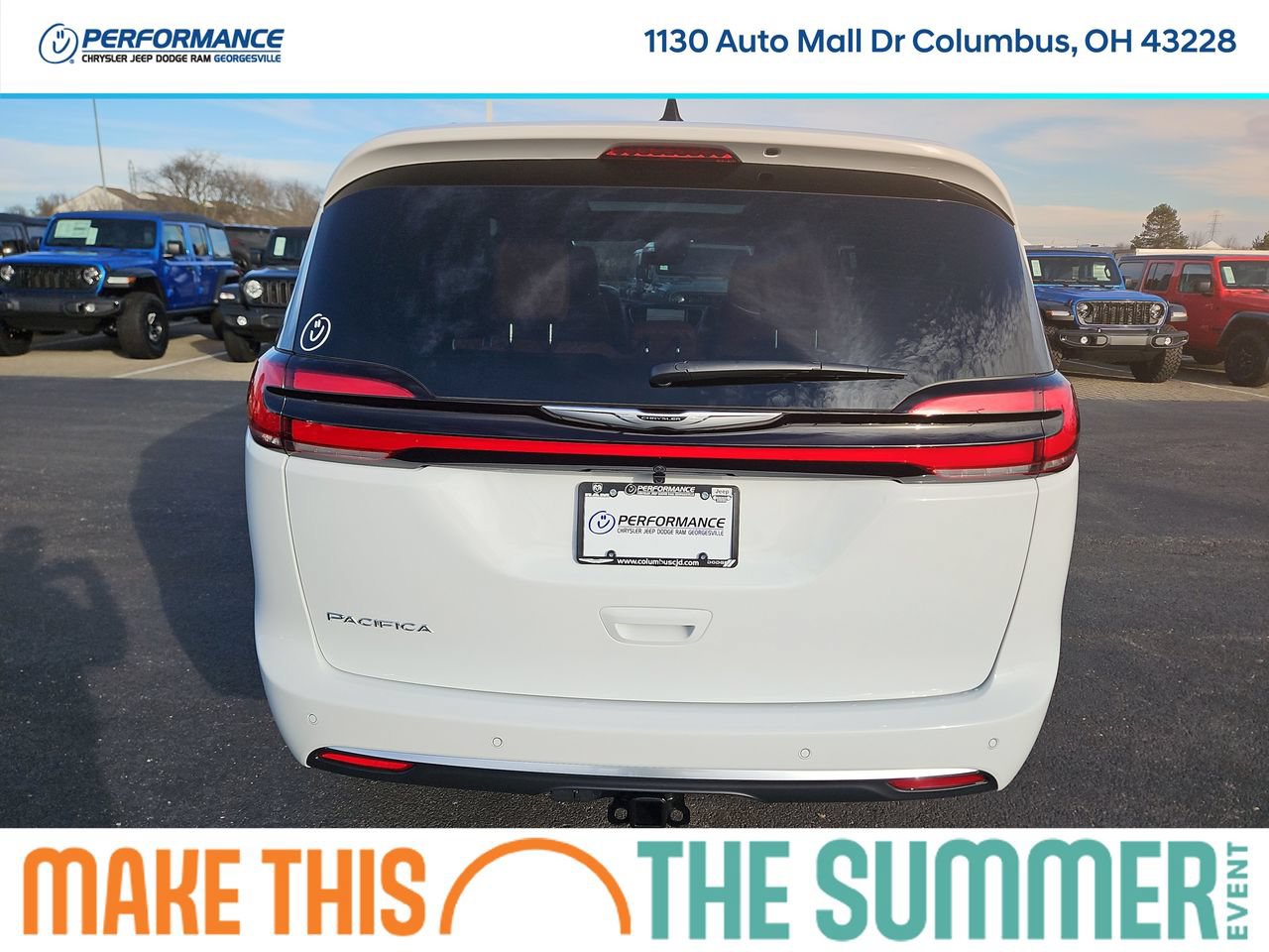 New 2026 Chrysler Pacifica Pinnacle w/ Trailer Tow Group FWD image 6