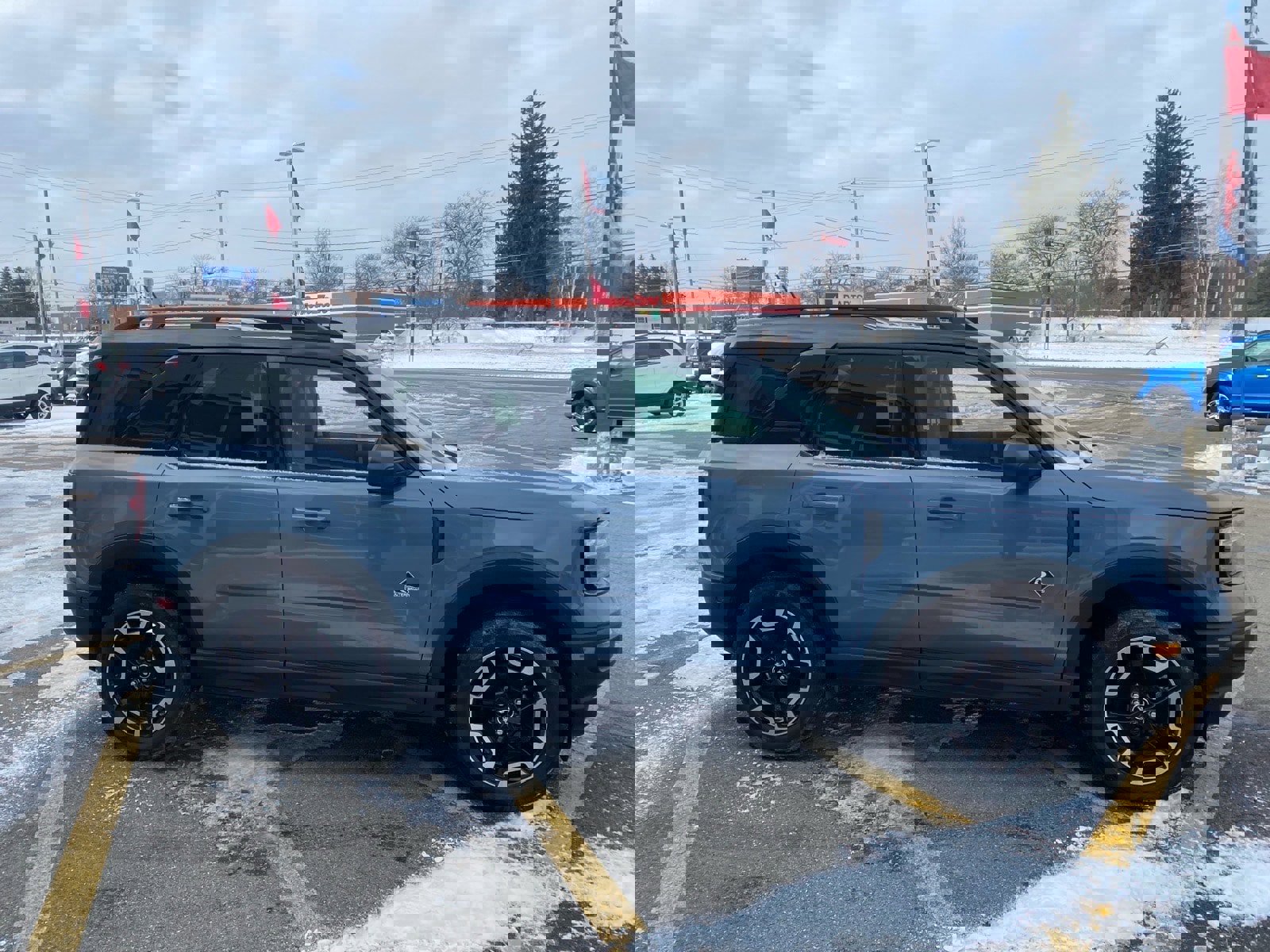 Used 2024 Ford Bronco Sport Outer Banks image 6