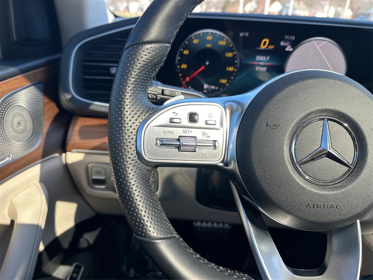 Used 2023 Mercedes-Benz GLS 450 4MATIC w/ AMG Line Exterior image 40