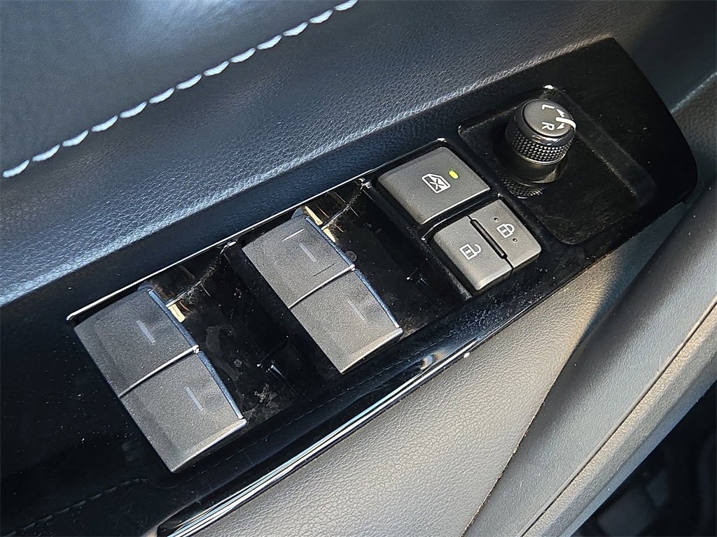 Used 2024 Toyota Corolla SE image 24