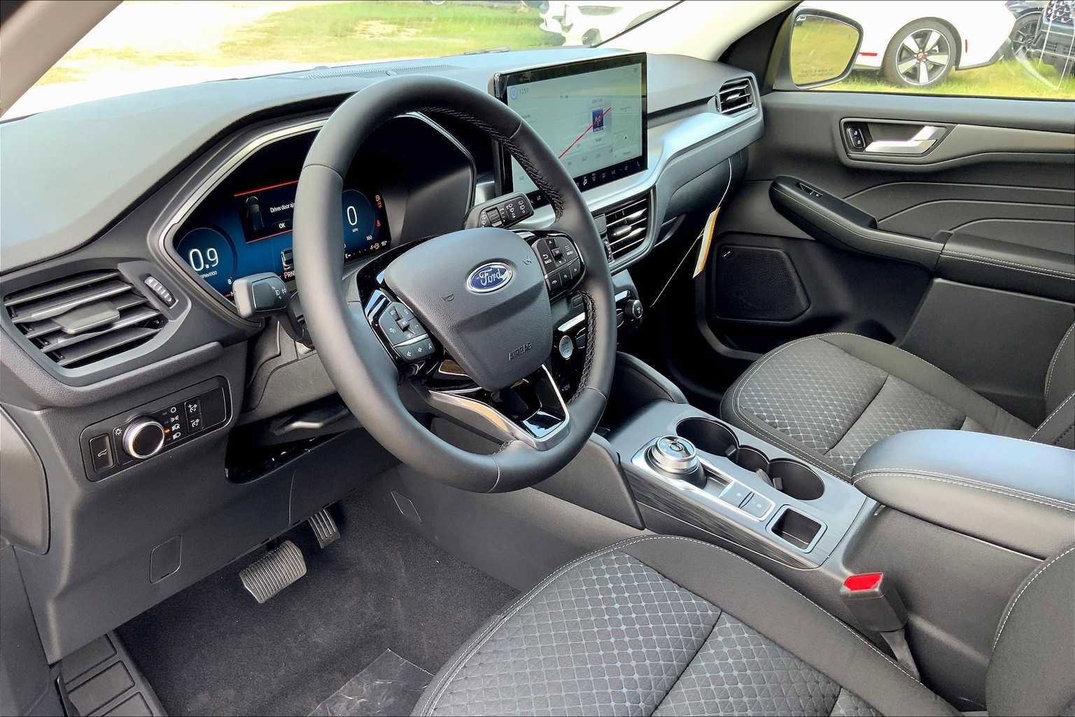 New 2026 Ford Escape Active w/ Active Premium Tech Pack FWD image 8