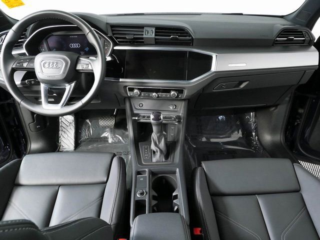 Used 2025 Audi Q3 2.0T Premium w/ Convenience Package AWD/4WD image 17