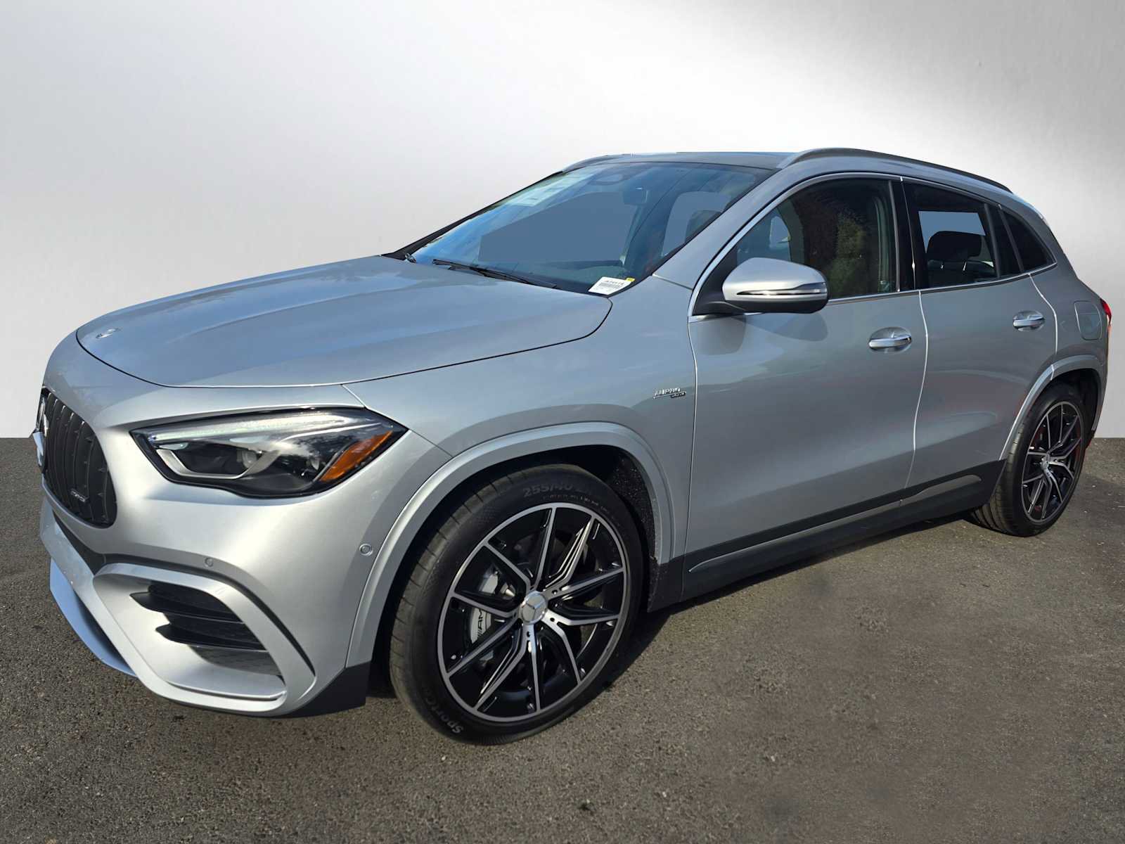 New 2026 Mercedes-Benz GLA 35 AMG 4MATIC image 7