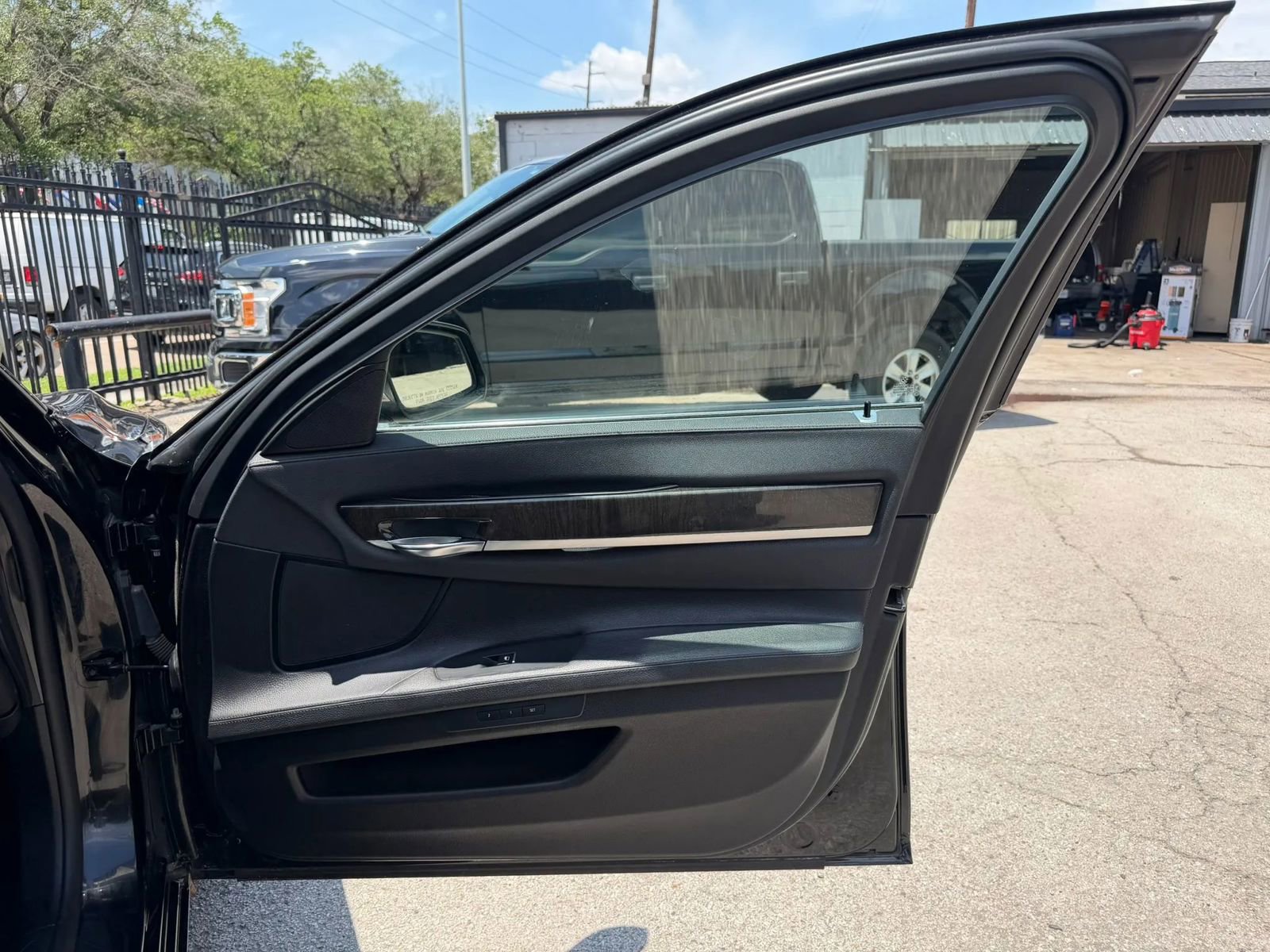 Used 2015 BMW 740Li RWD image 9