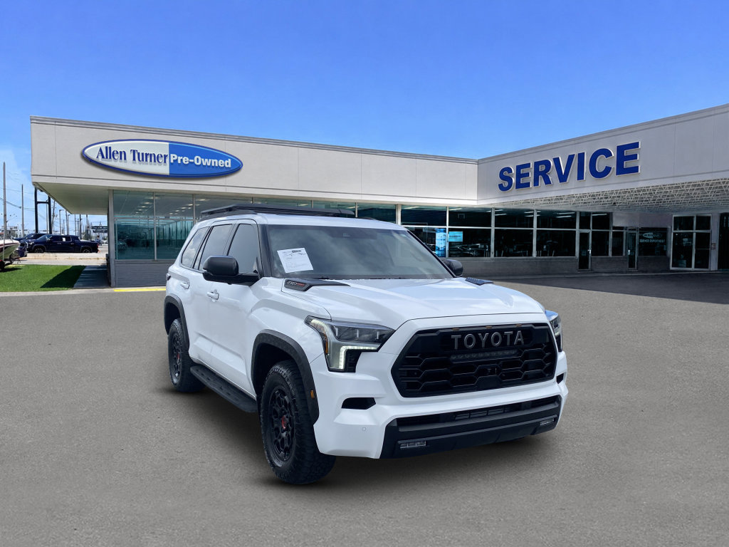 Used 2025 Toyota Sequoia TRD Pro AWD/4WD image 2