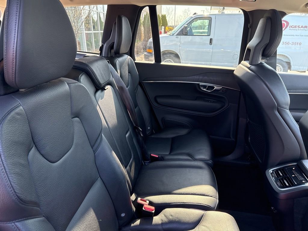 Used 2020 Volvo XC90 T6 Momentum image 27