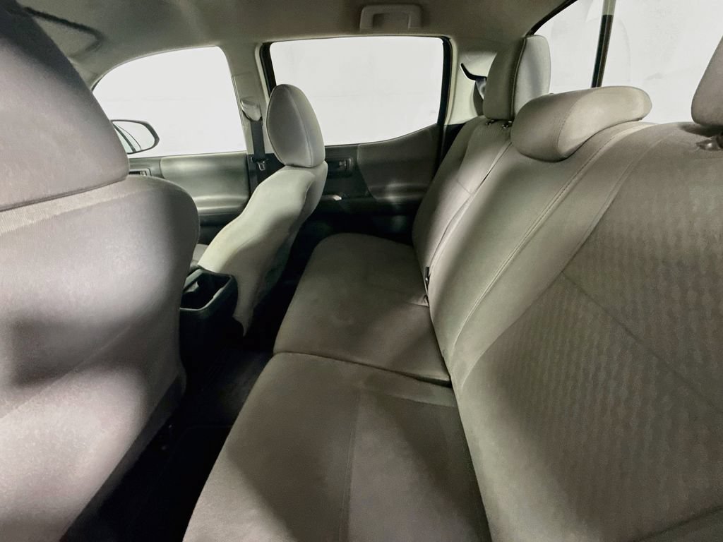 Certified 2021 Toyota Tacoma SR5 AWD/4WD image 21