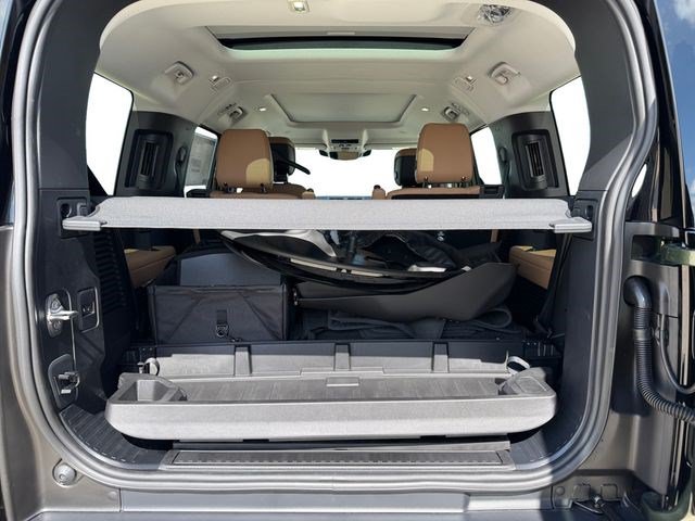 New 2026 Land Rover Defender 130 S AWD/4WD image 18