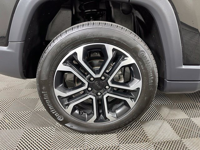 Used 2022 Jeep Compass Limited AWD/4WD image 12