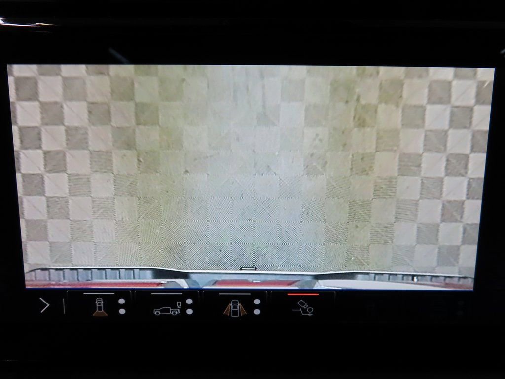 Used 2025 GMC Sierra 3500 AT4 w/ AT4 Premium Plus Package image 21