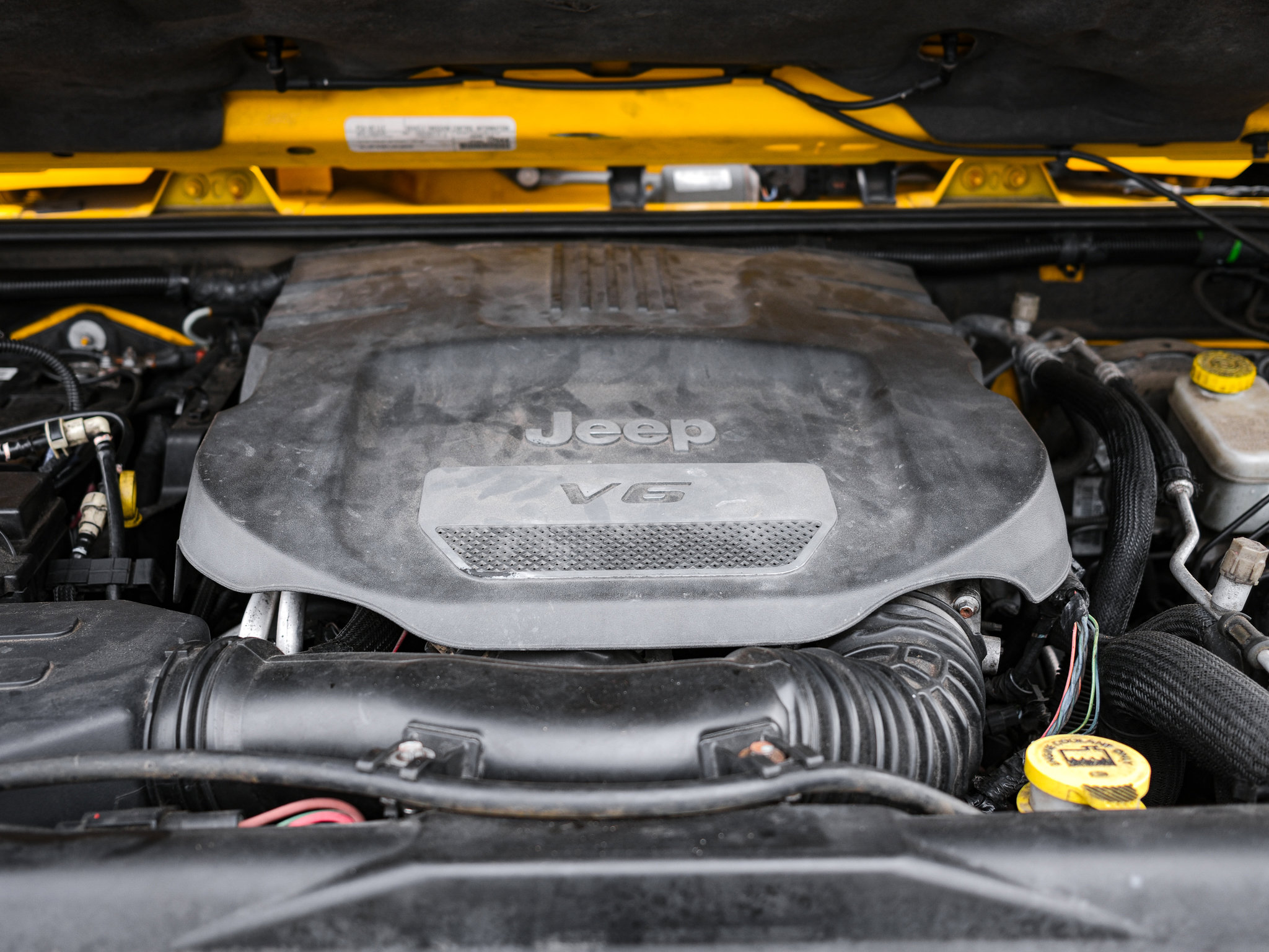 Used 2015 Jeep Wrangler Sahara AWD/4WD image 20