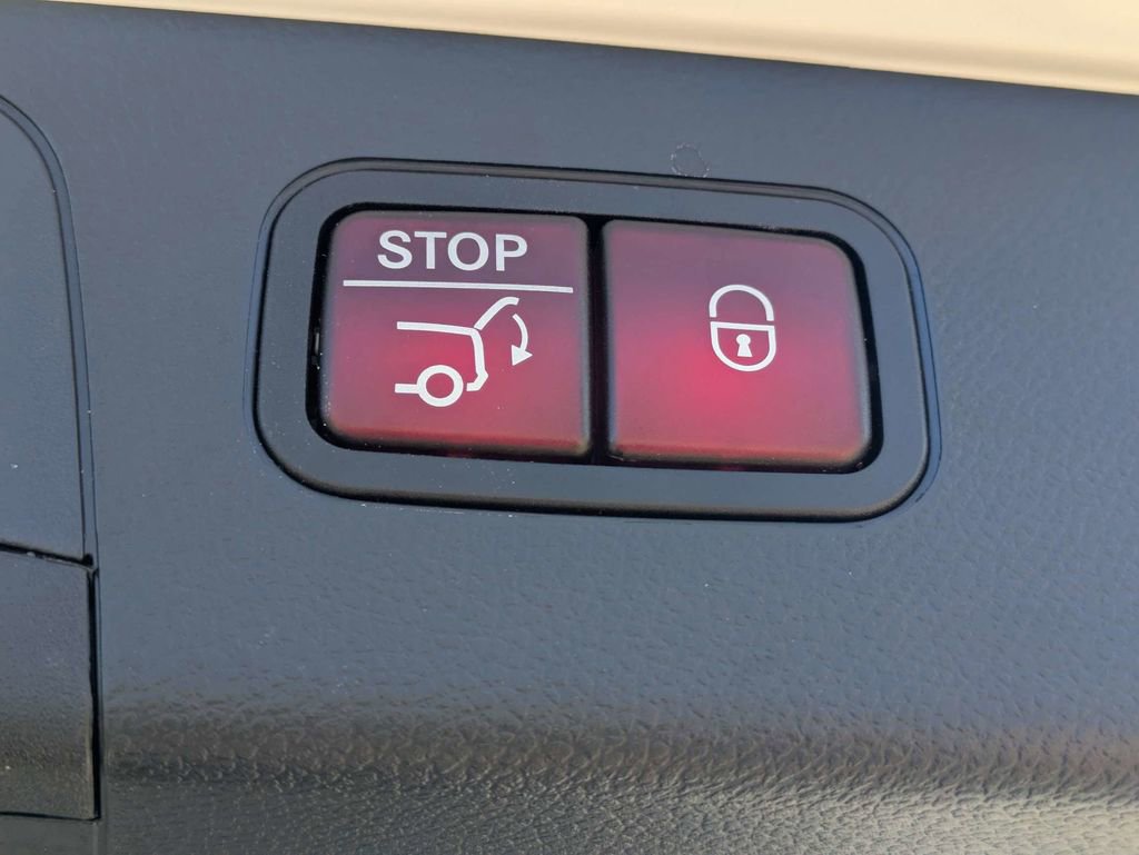 Used 2022 Mercedes-Benz GLC 300 image 13