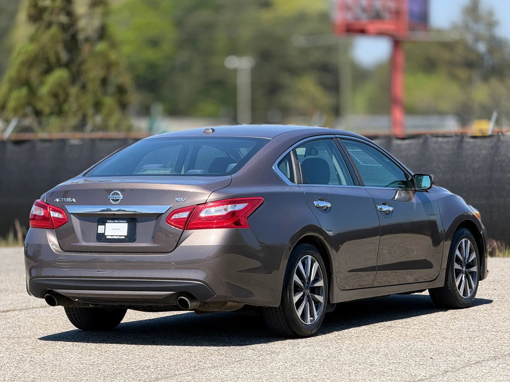 Used 2017 Nissan Altima 2.5 SV image 9