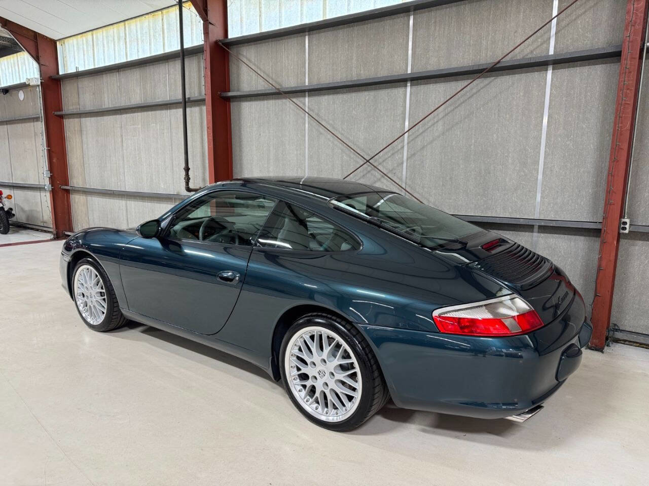 Used 2003 Porsche 911 Carrera image 8