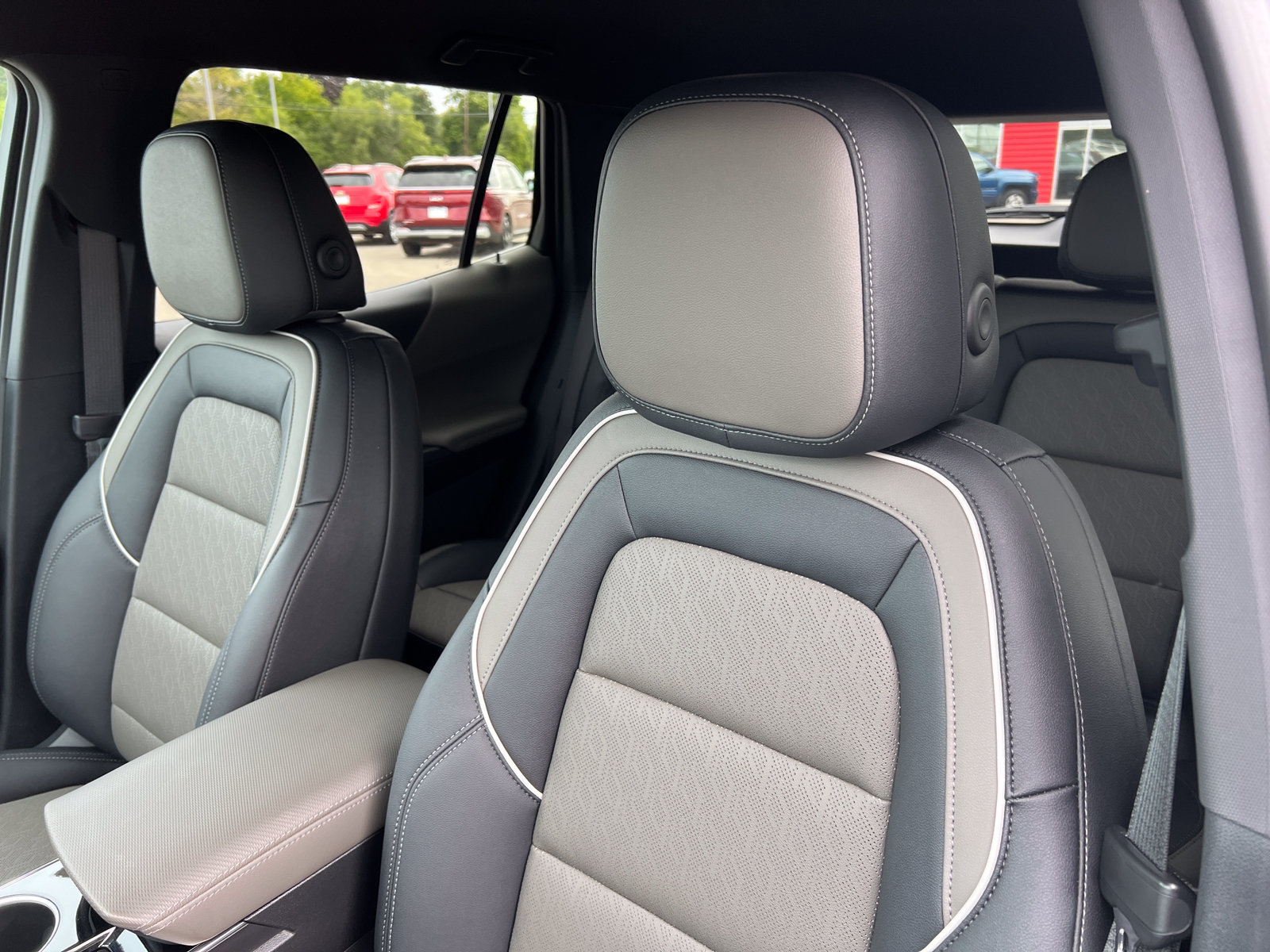 Certified 2026 Chevrolet Equinox LT w/ Convenience Package II AWD/4WD image 15