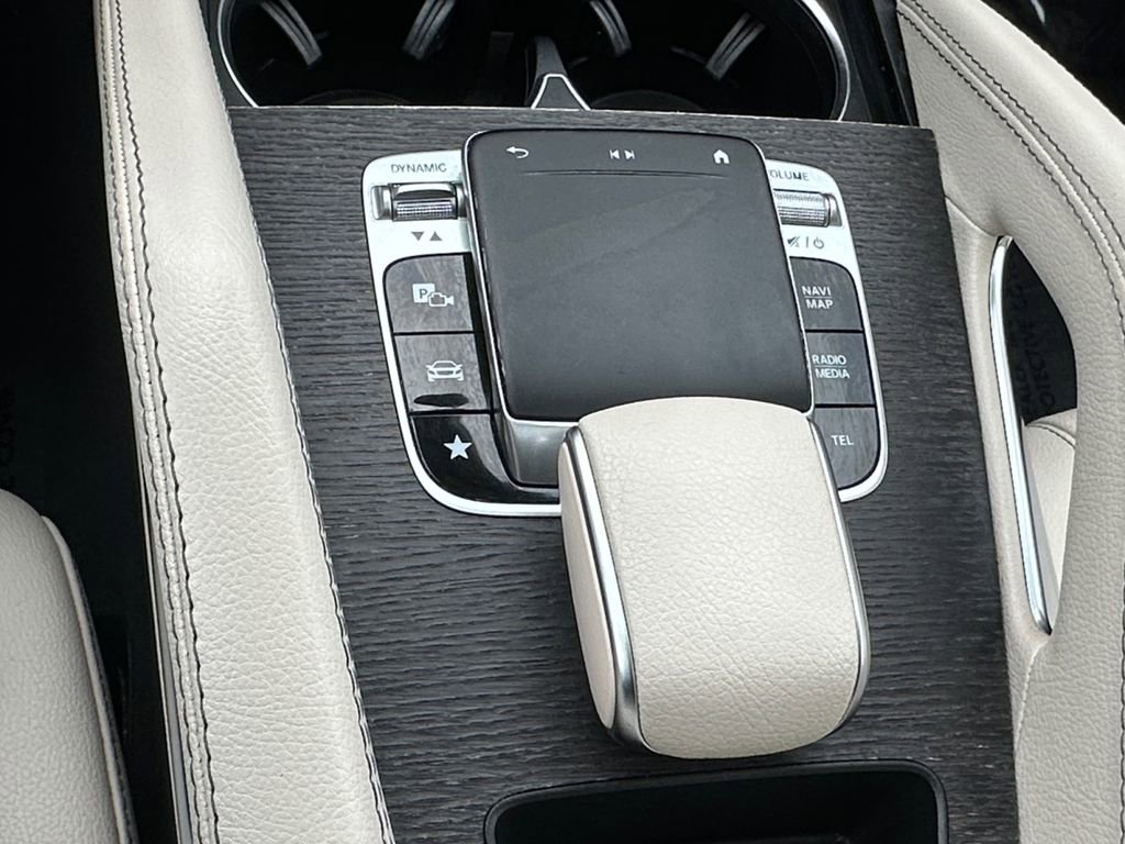 Used 2020 Mercedes-Benz GLE 350 w/ Premium Package image 18