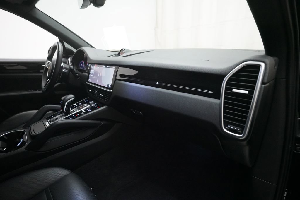Certified 2021 Porsche Cayenne AWD/4WD image 27
