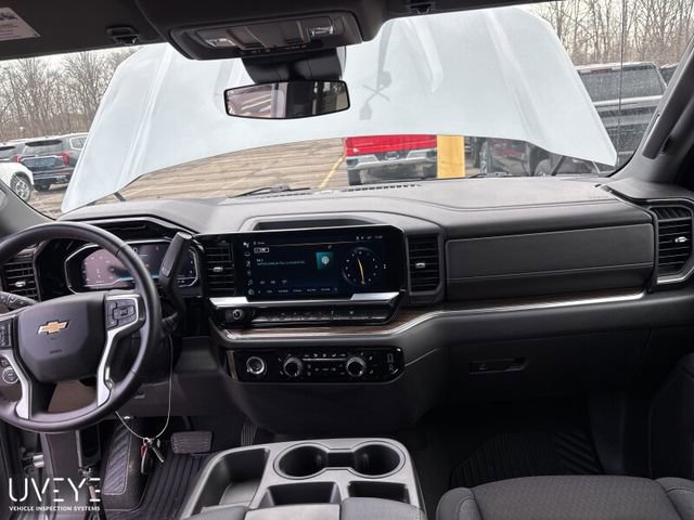 Used 2023 Chevrolet Silverado 1500 LT AWD/4WD image 7