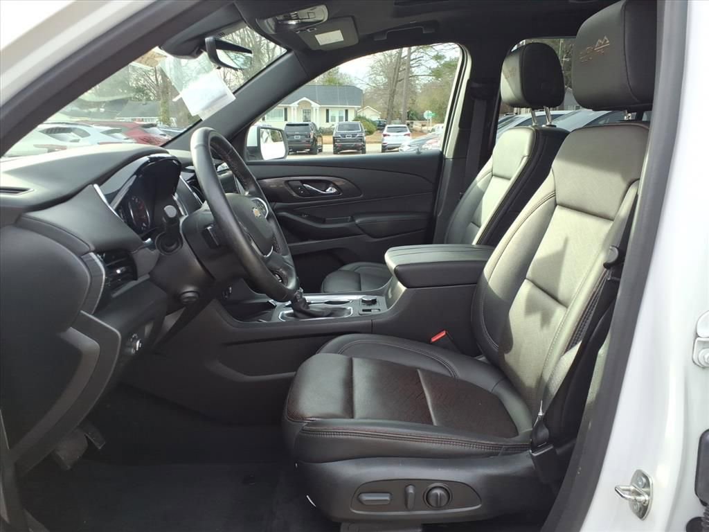 Used 2023 Chevrolet Traverse High Country image 18