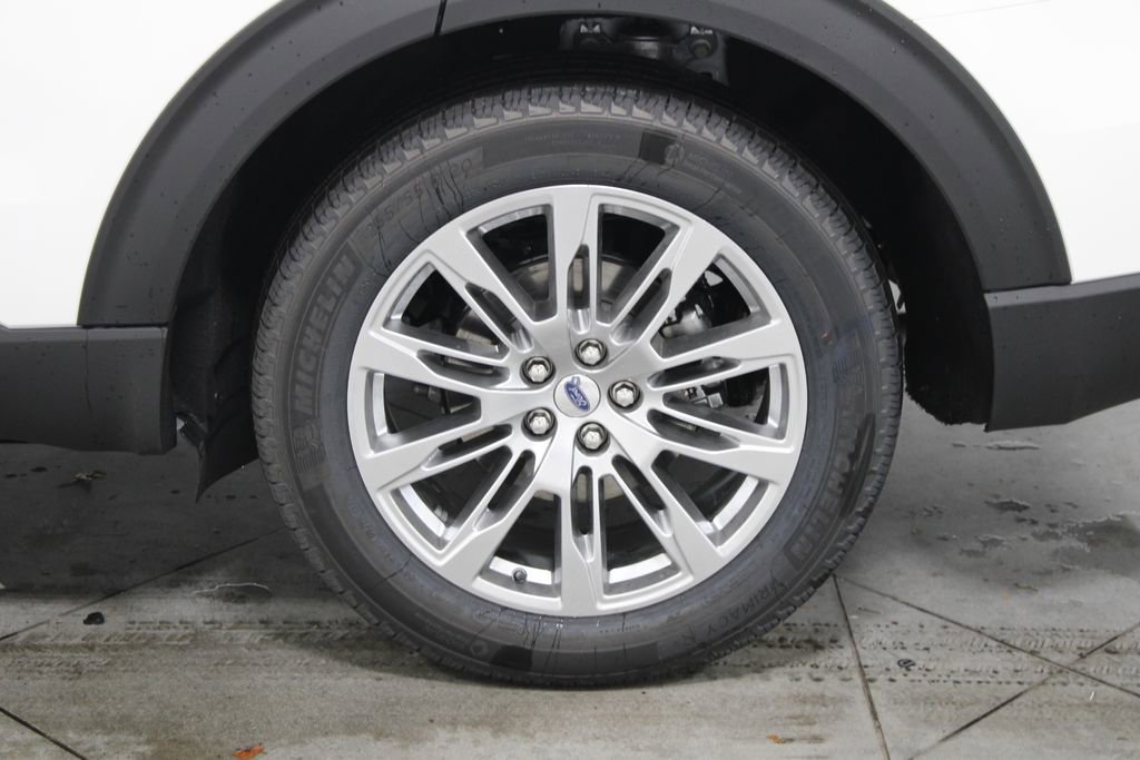 New 2026 Ford Explorer Platinum image 17