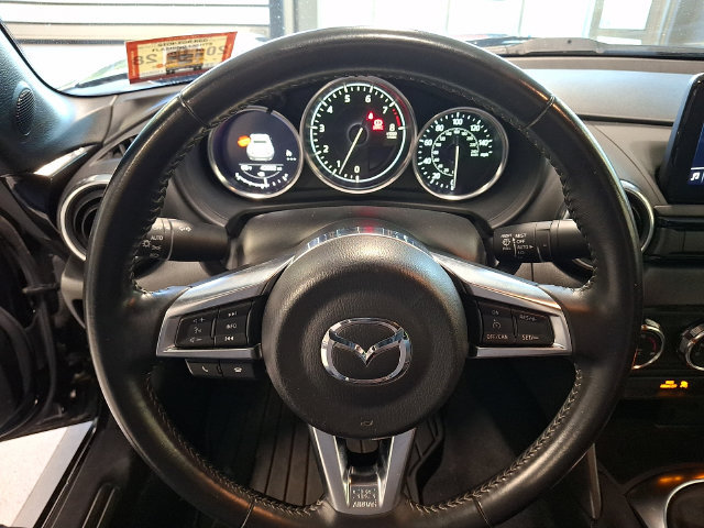 Used 2021 MAZDA MX-5 Miata RF Grand Touring RWD image 19