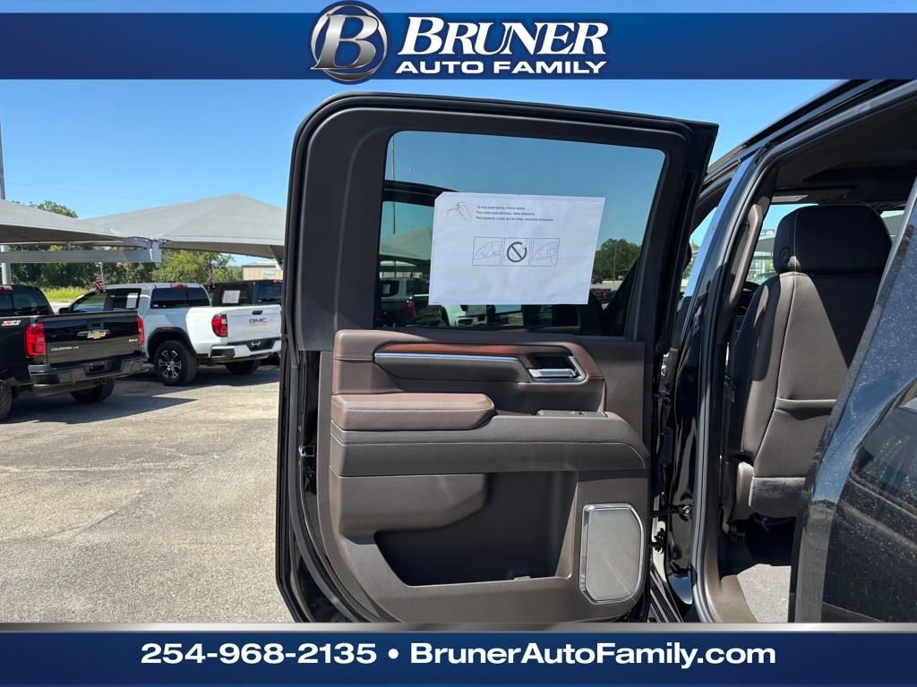 New 2025 GMC Sierra 2500 Denali w/ Denali Reserve Package image 13