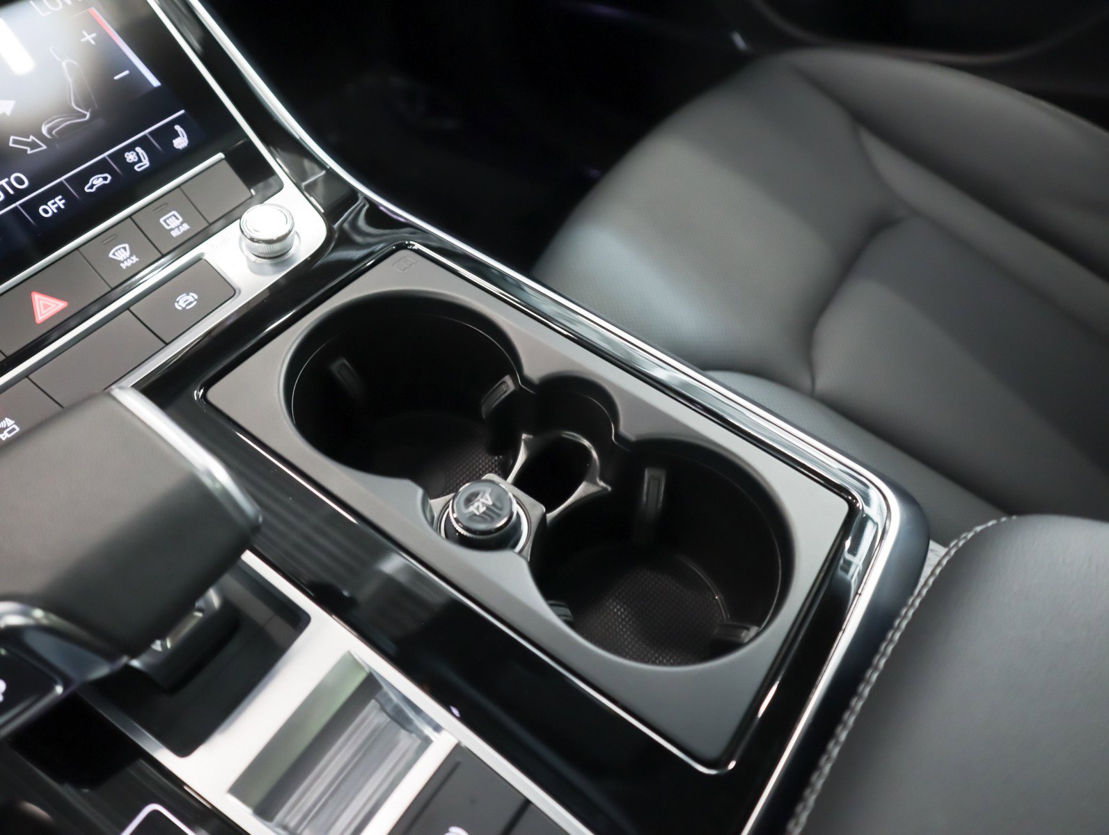 Used 2023 Audi Q8 Premium Plus w/ Premium Plus Package image 21