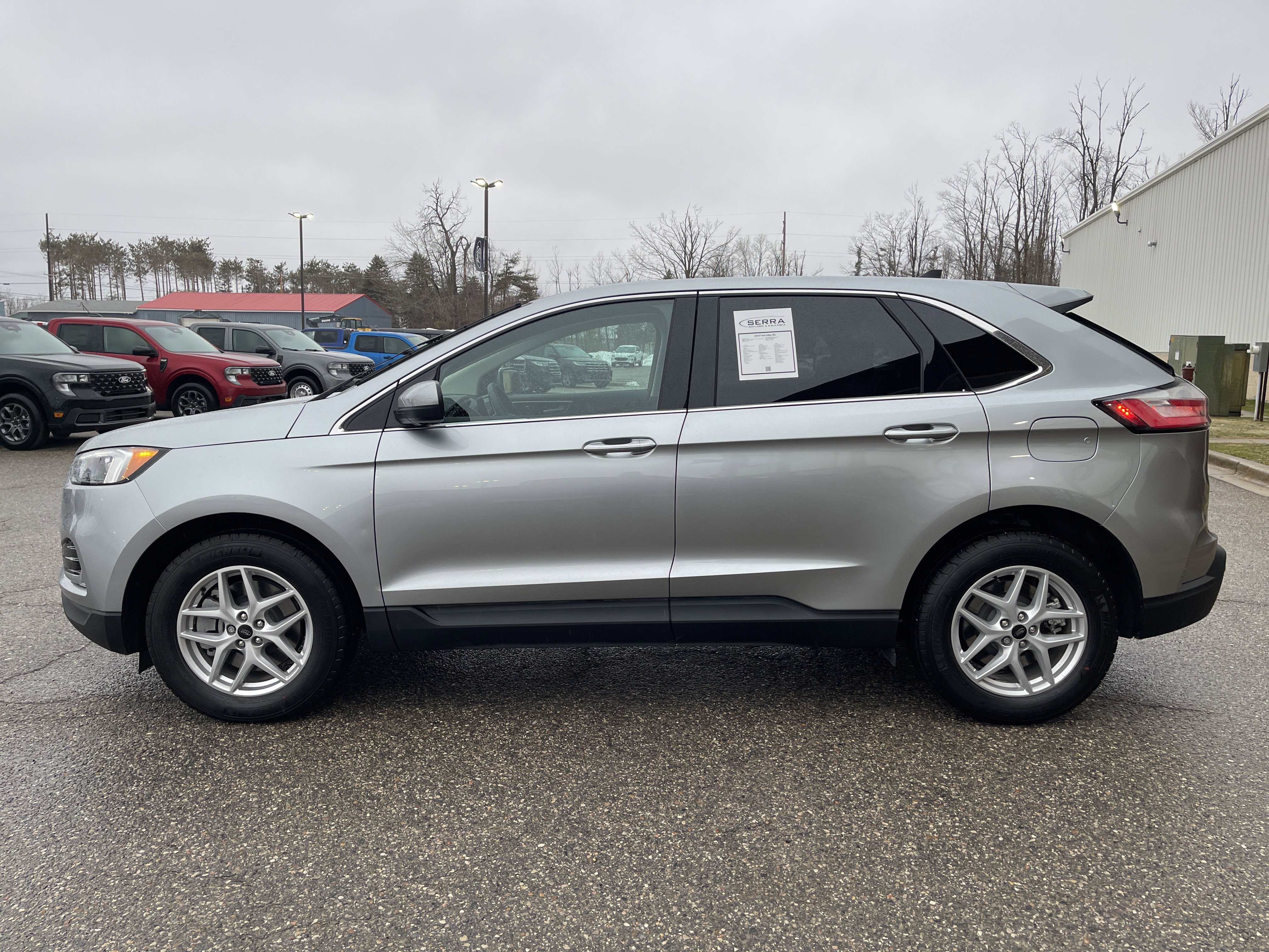 Used 2024 Ford Edge SEL w/ Convenience Package AWD/4WD image 6