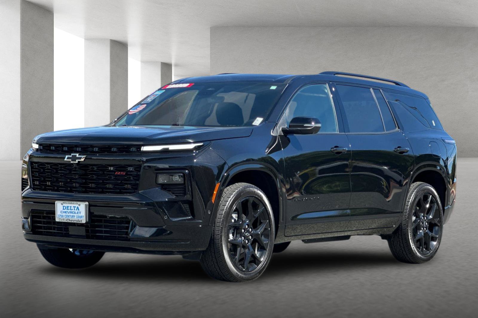 Used 2026 Chevrolet Traverse RS FWD image 8