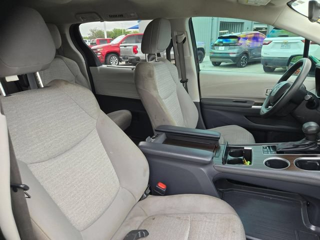 Used 2022 Toyota Sienna LE FWD image 26