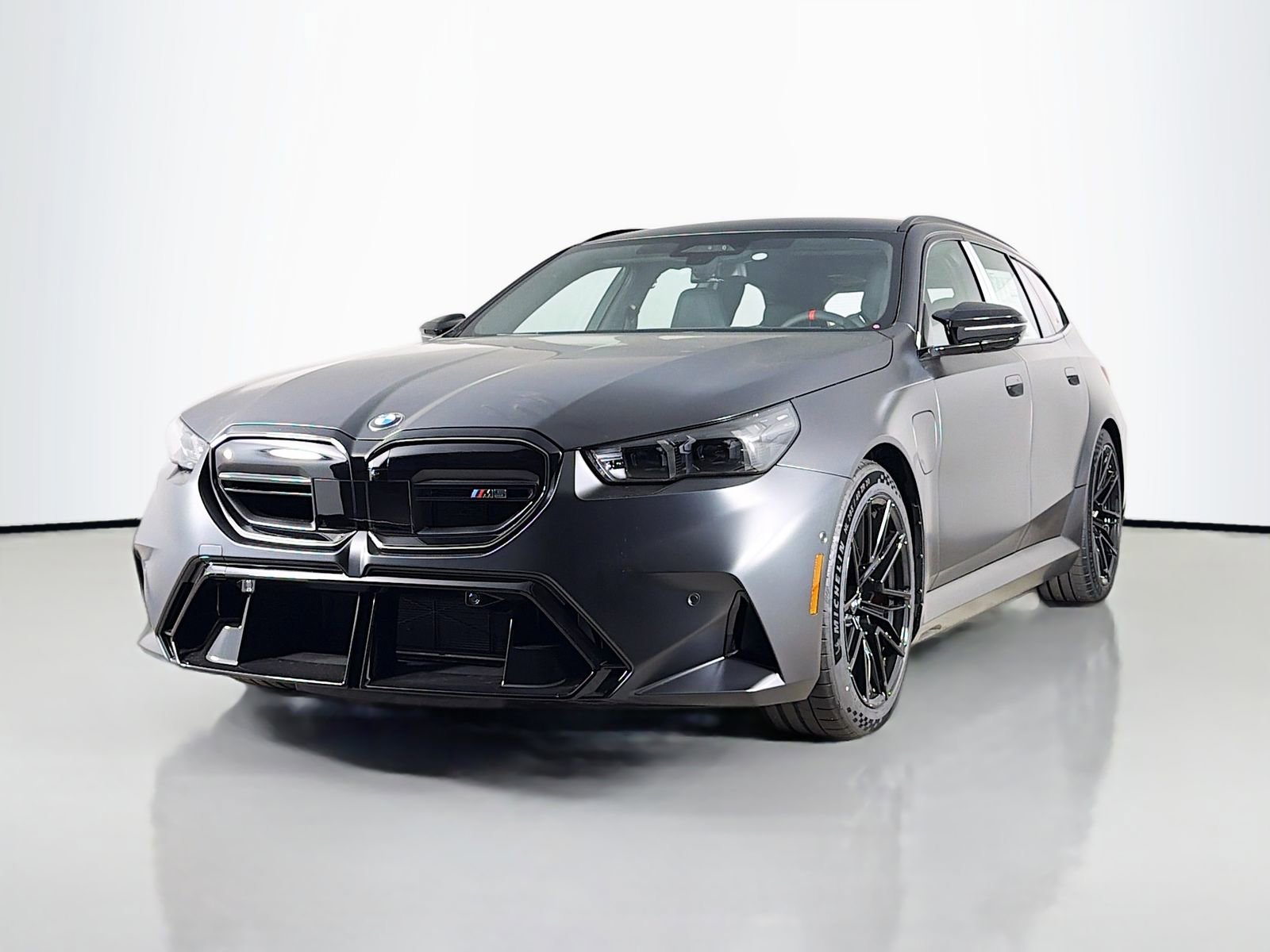 New 2027 BMW M5 Touring AWD/4WD image 3