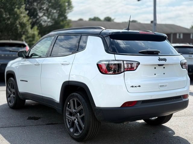 New 2025 Jeep Compass Limited w/ Sun & Sound Group AWD/4WD image 4