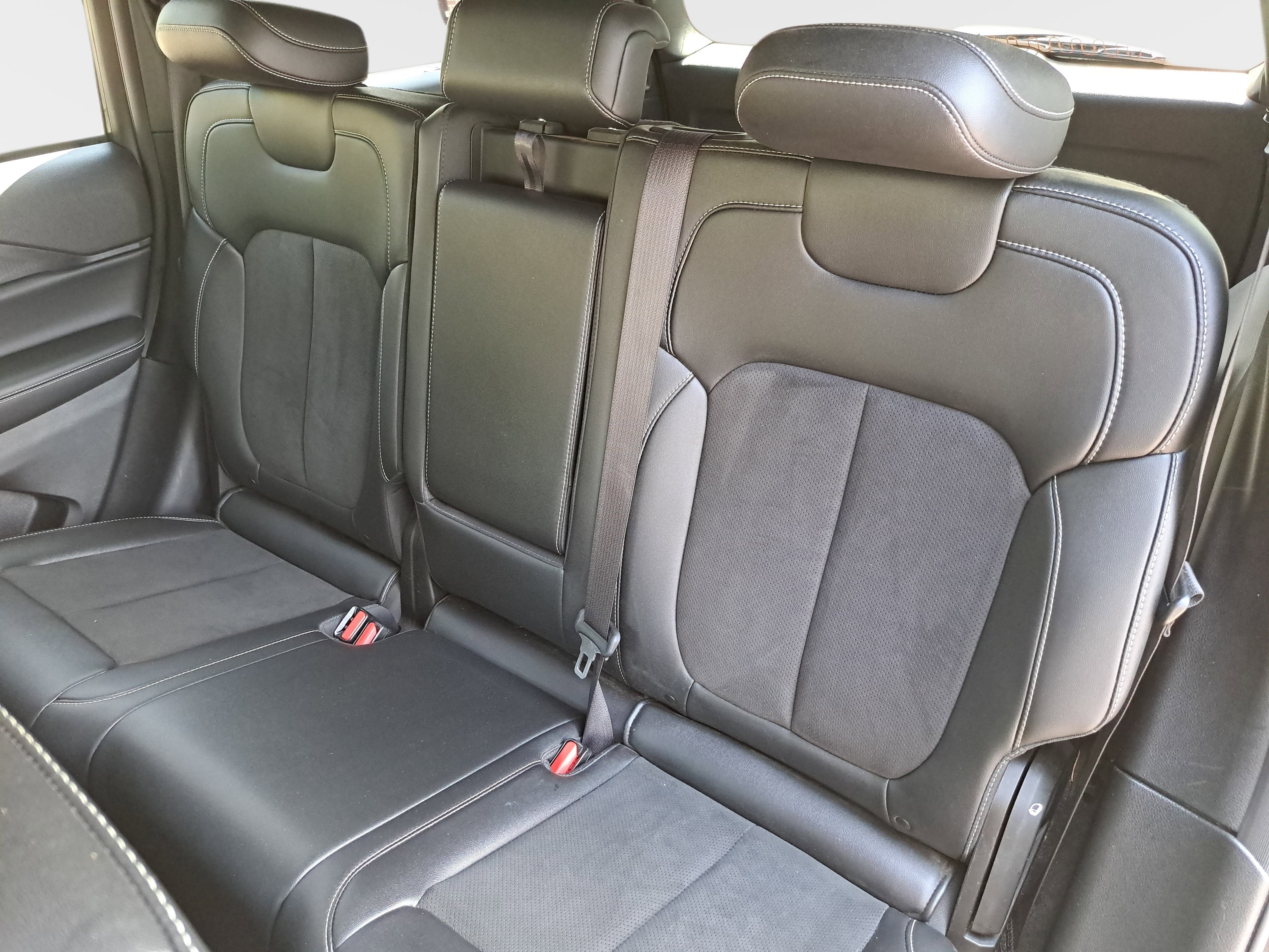 Used 2024 Jeep Grand Cherokee Altitude image 14