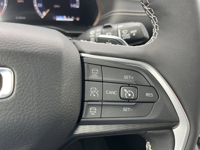 Used 2025 Jeep Grand Cherokee L Altitude image 28