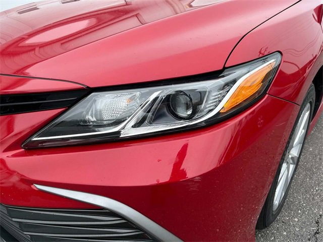 Used 2023 Toyota Camry LE image 9