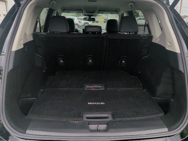 Used 2024 Nissan Rogue SL AWD/4WD image 12