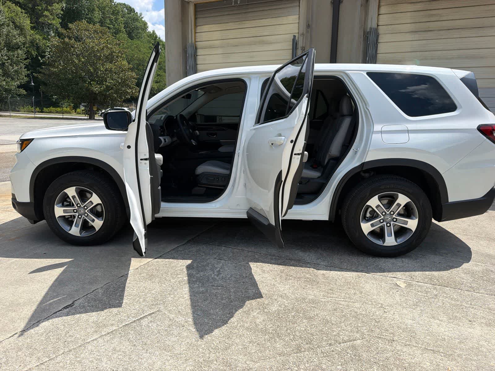 Certified 2025 Honda Pilot EX-L image 19