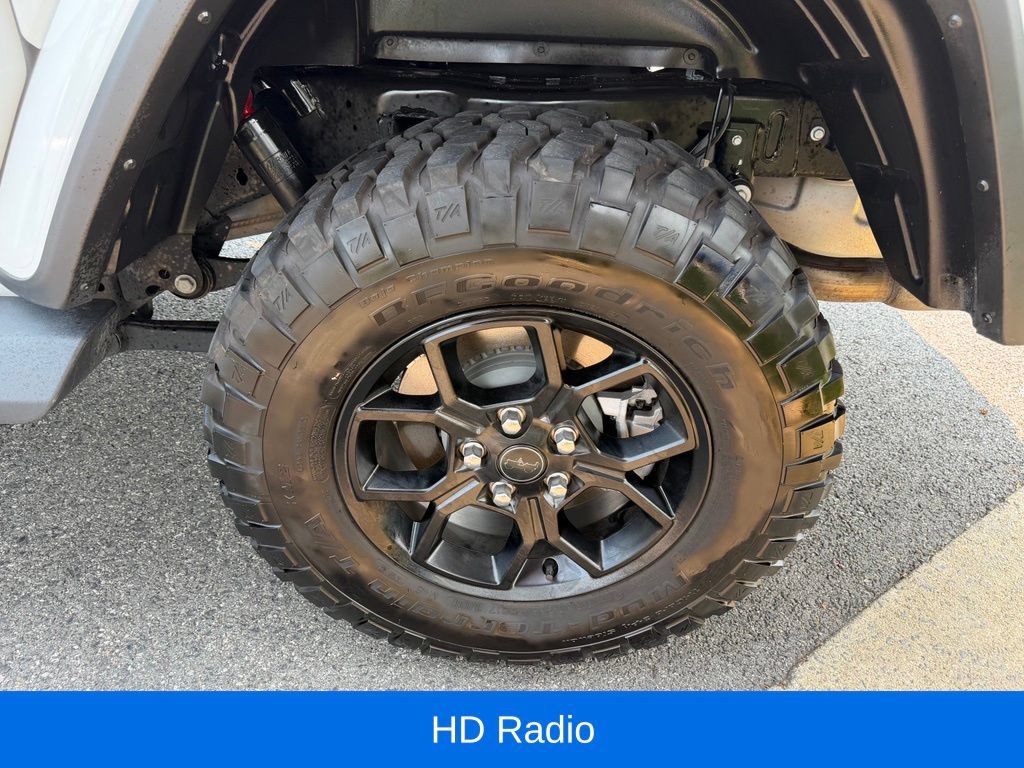 Certified 2025 Jeep Gladiator Sport AWD/4WD image 15