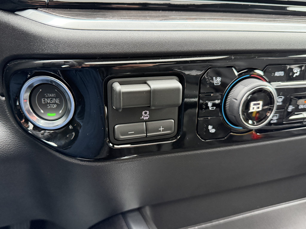 New 2026 Chevrolet Silverado 1500 LTZ w/ LTZ Premium Package AWD/4WD image 11