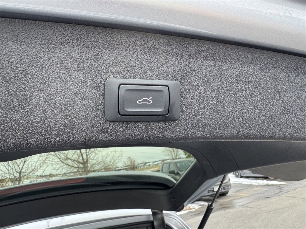 Used 2016 Audi SQ5 Premium Plus image 10