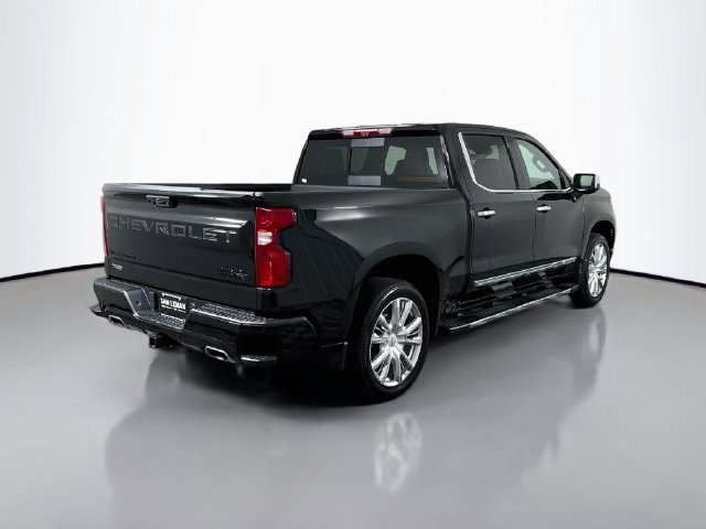 Used 2024 Chevrolet Silverado 1500 High Country w/ Technology Package AWD/4WD image 7
