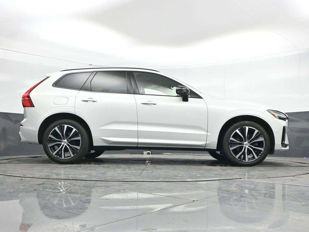 Used 2024 Volvo XC60 B5 Plus w/ Protection Package Premier image 35