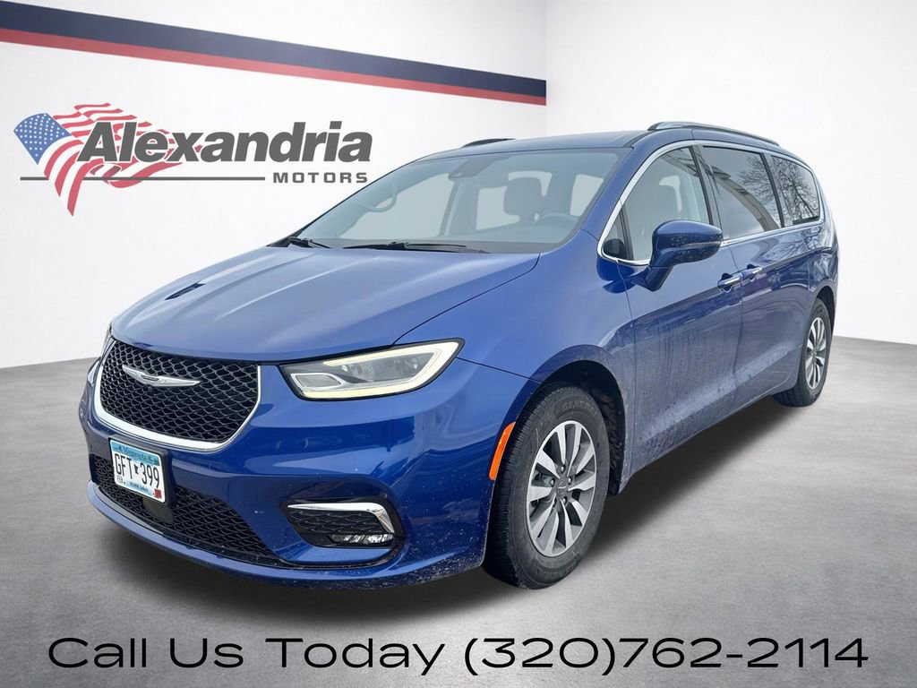 Used 2021 Chrysler Pacifica Touring-L FWD image 1