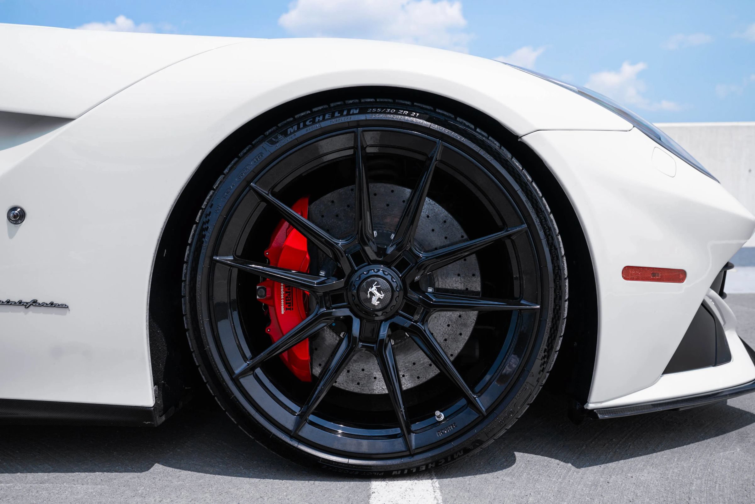 Used 2015 Ferrari F12 Berlinetta RWD image 11