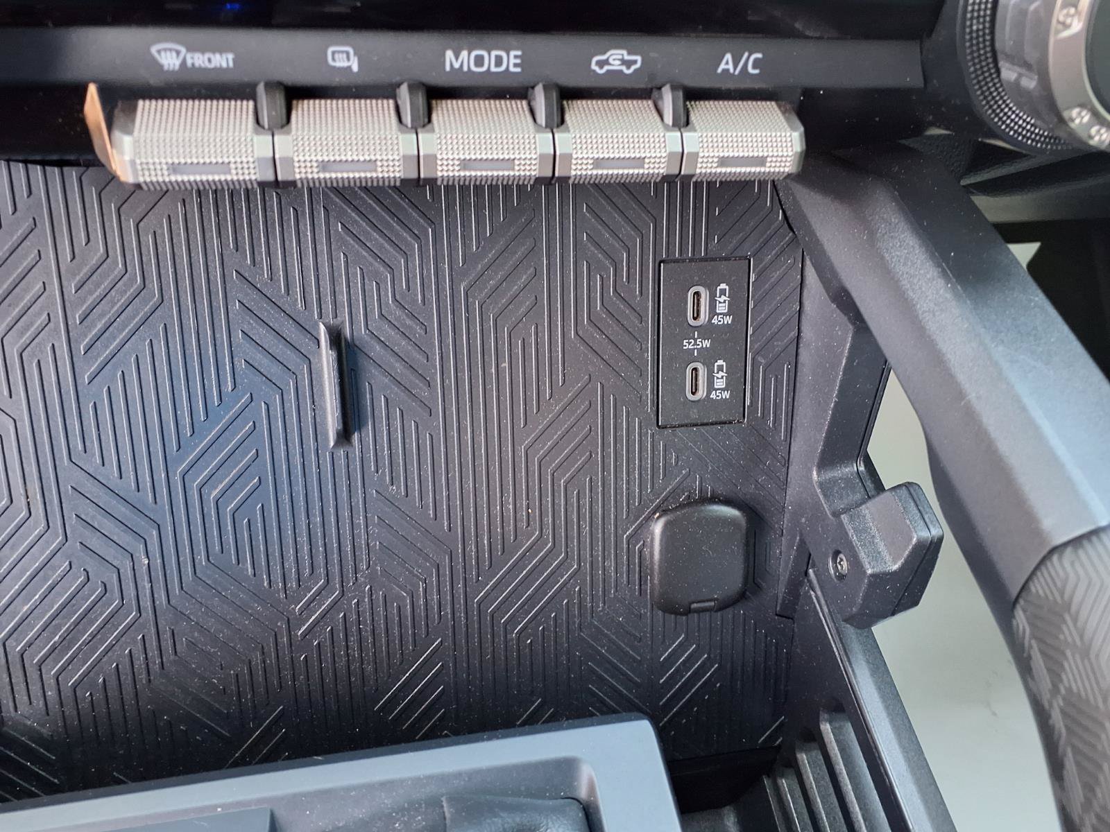 Used 2025 Toyota Tacoma TRD Sport AWD/4WD image 15