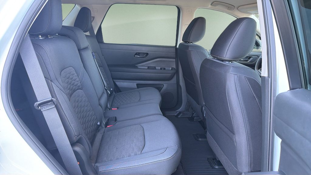 New 2026 Nissan Pathfinder SV AWD/4WD image 17
