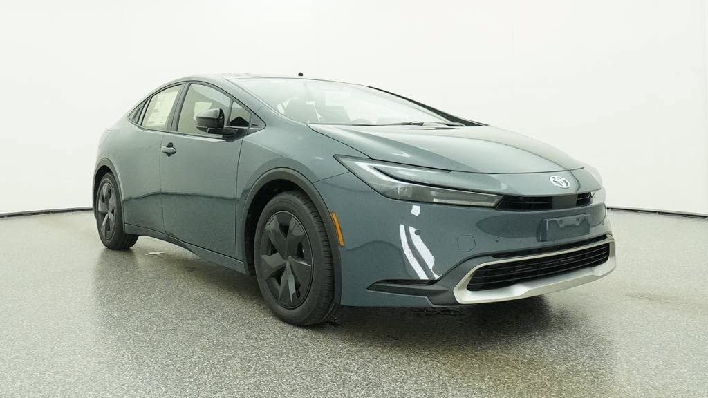 New 2027 Toyota Prius Plug-In Hybrid FWD image 29