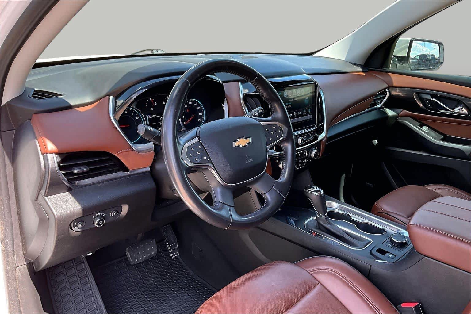 Used 2019 Chevrolet Traverse High Country AWD/4WD image 17